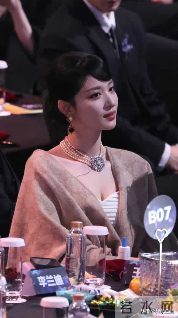 王楚然 尖叫之夜内场，明媚温婉的千金白月光！