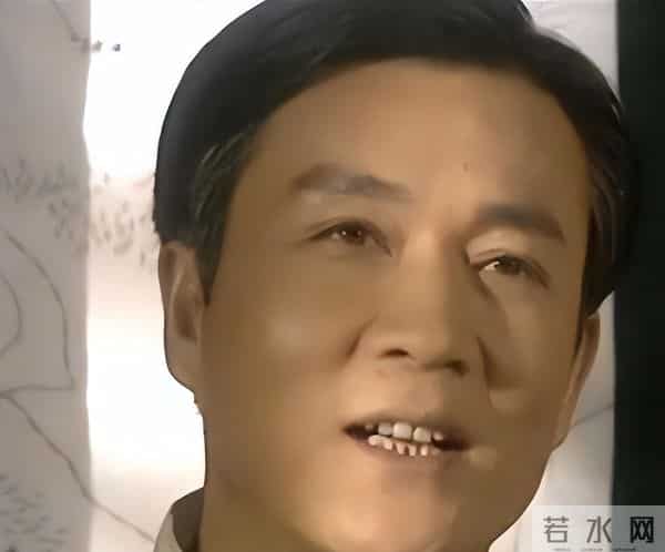 原来他早已去世，15岁演戏44岁走红，47岁患癌离世，哥哥是尔康爹