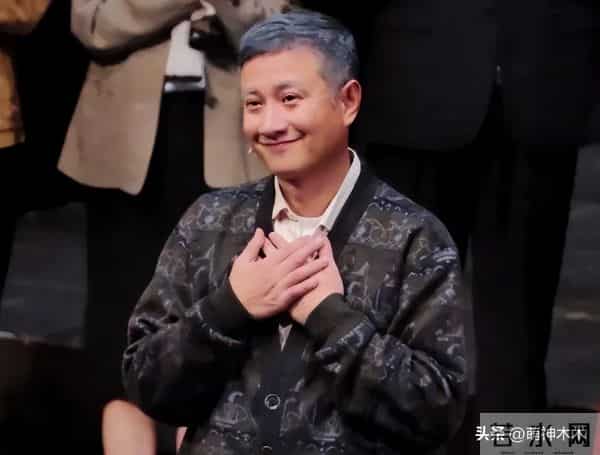 孙坚发文力捧文章翻车,被质疑支持孕期出轨,本人连忙删文装无辜