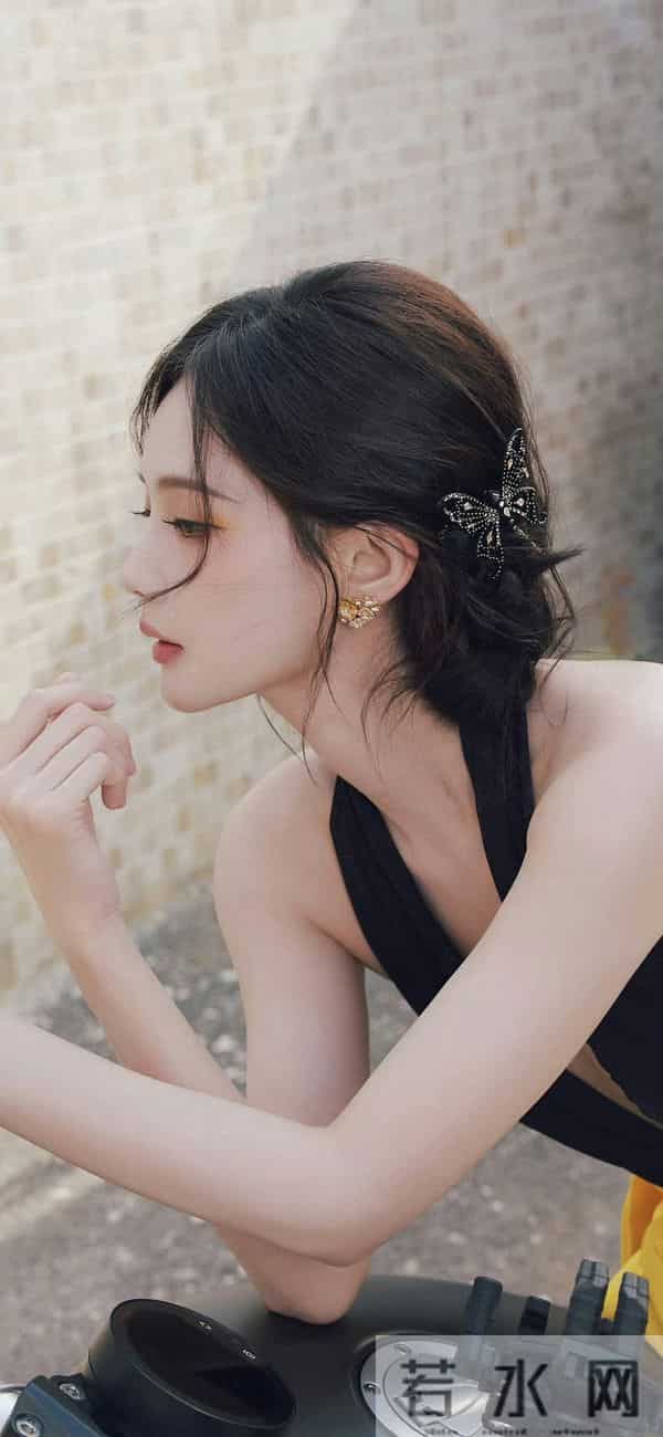 美女壁纸第2162期—李一桐