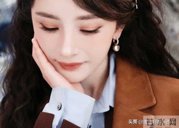 被杨幂今晚学姐造型硬控