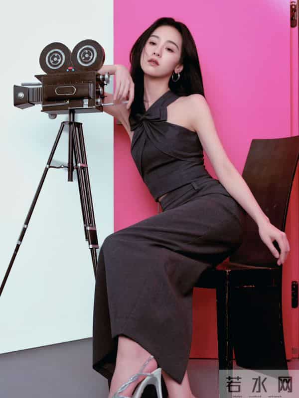 陈都灵小性感小妈级别