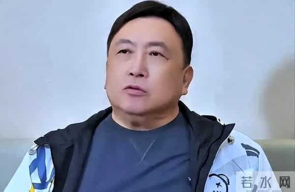 王晶捅破32年谎言！陈百强早逝真因曝光，何超琼背了这么久的锅？