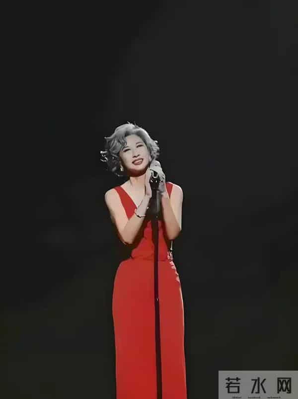 踹掉费翔，和林子祥结婚却分房睡的叶倩文，如今已走上了另一条路