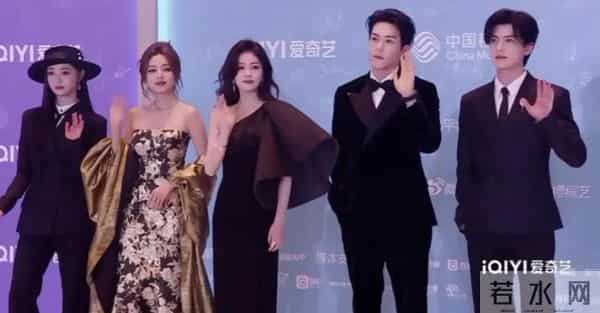 娱乐圈尖叫之夜,白鹿夹在两个女配中间输惨了!被嘲笑像保镖