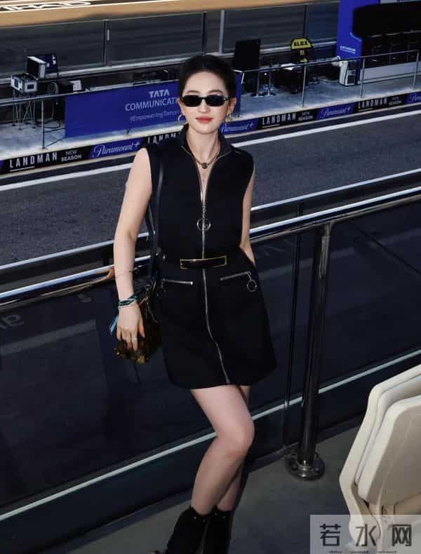 刘亦菲现身F1决赛,高马尾穿工装裙的她犹如美神降临!