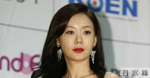 韩国女星当众泪流成河,自曝母亲患有痴呆症:多希望她能认出我!
