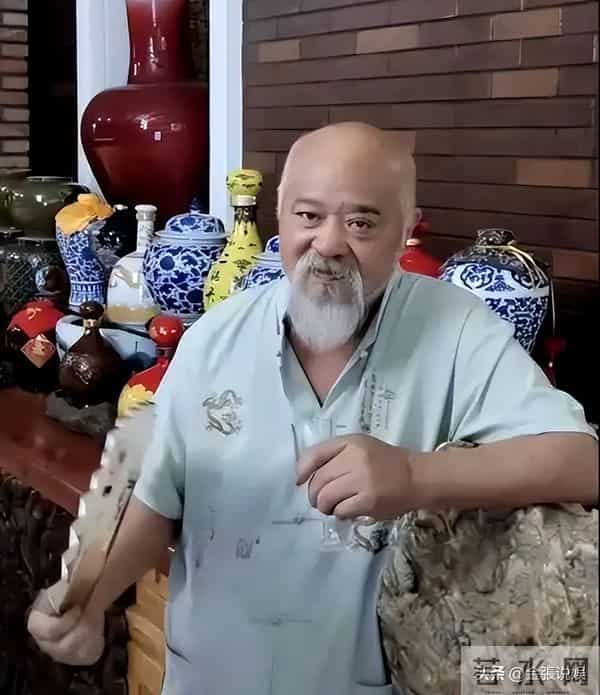 70岁的李琦：曾每天2包烟，顿顿8两酒，跟去世前的杨少华如出一辙