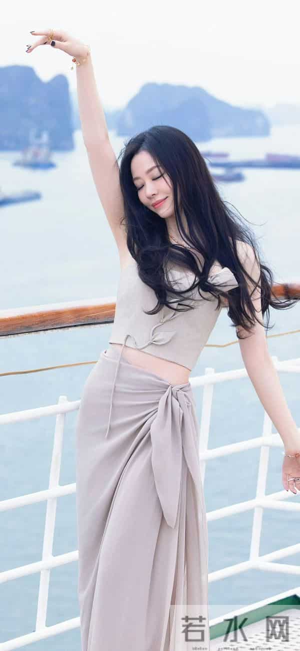 美女壁纸第2160期—张靓颖