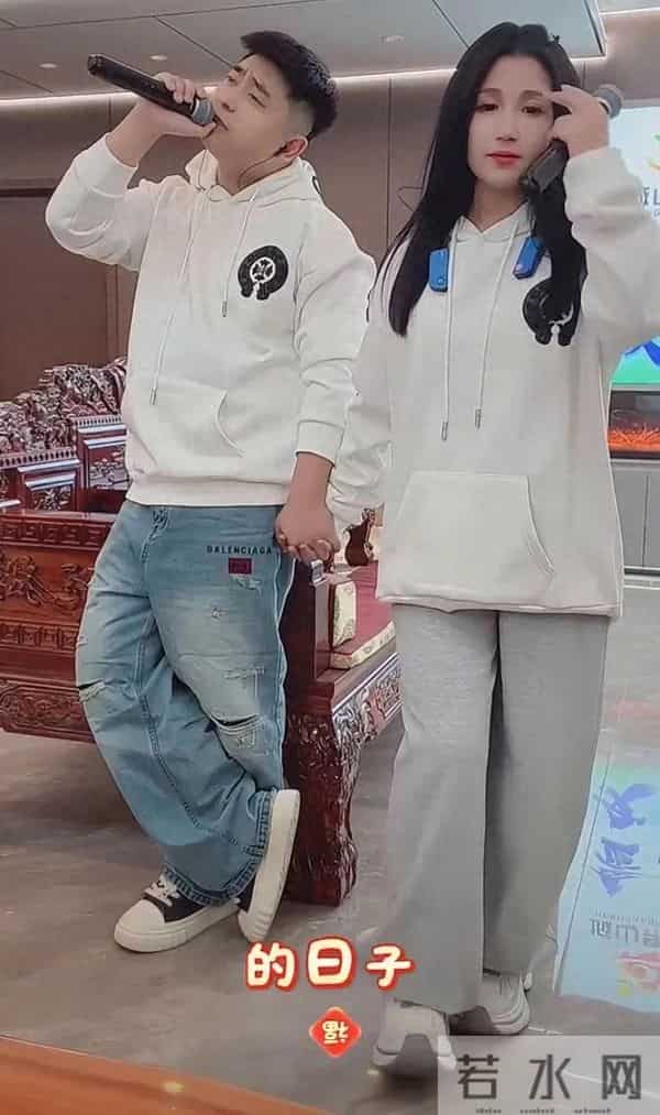 刘程离婚后，新搭档曝光温婉漂亮，两人默契十足，女方母亲很中意