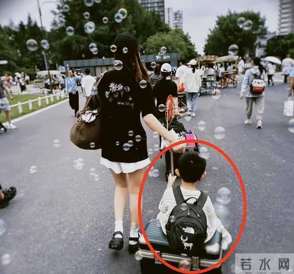 冯绍峰被传再当爸?工作室火速辟谣,赵丽颖回应超干脆