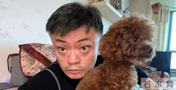 高明儿子高亮离世不到1年，孙女就遭霸凌，令人担心的事发生了