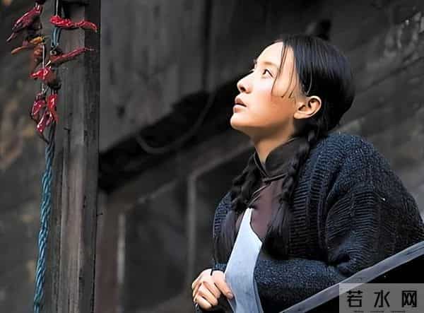 官媒发文，高调官宣45岁宋佳喜讯，她让整个娱乐圈刮目相看