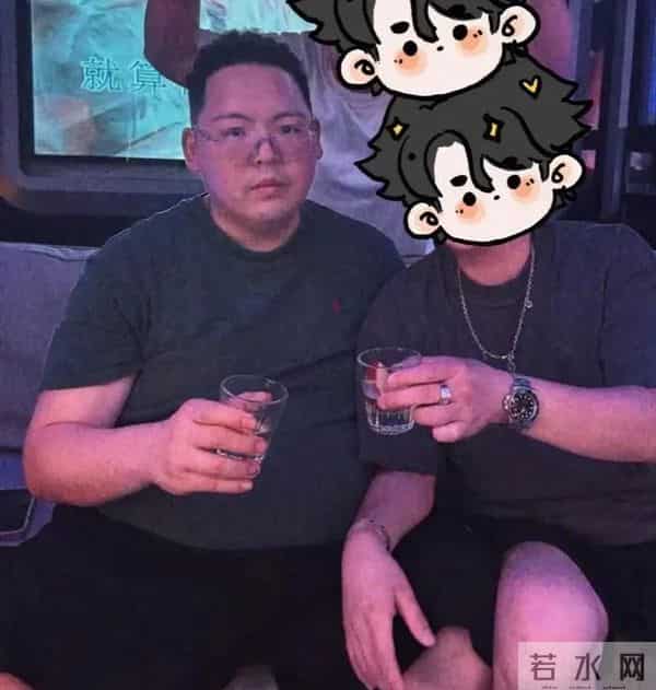 广州偶遇向华强儿子！白白胖胖300斤，手臂伤痕引猜测