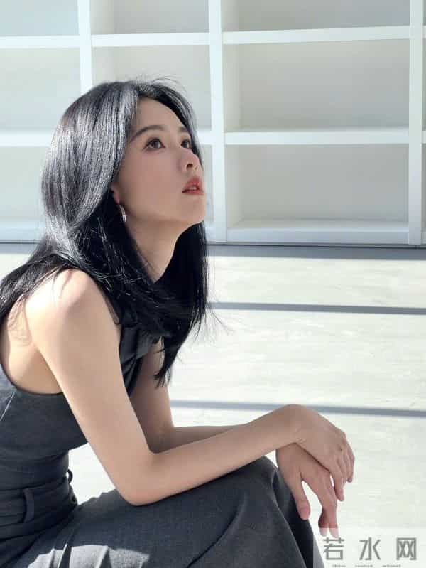 陈都灵小性感小妈级别