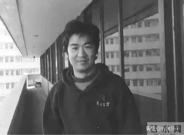 再多钱有什么用?70岁身家过亿的张国立,还是要为43岁儿子操碎心