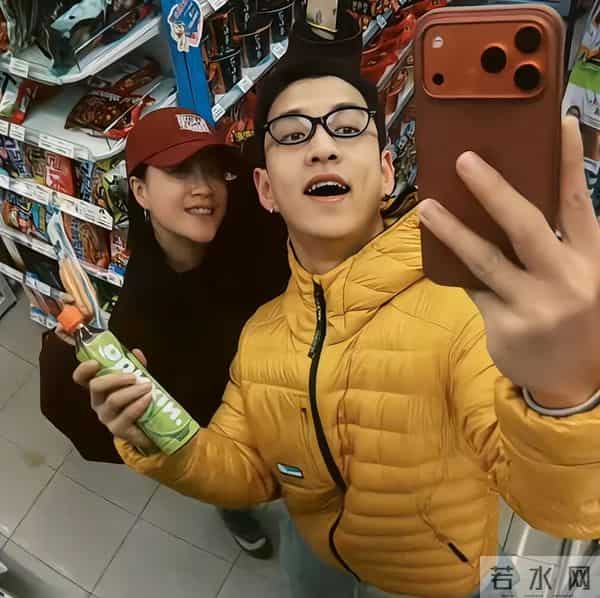 李嘉格自曝主动追求小11岁男友,爽文剧本才刚刚开始,前夫破防?