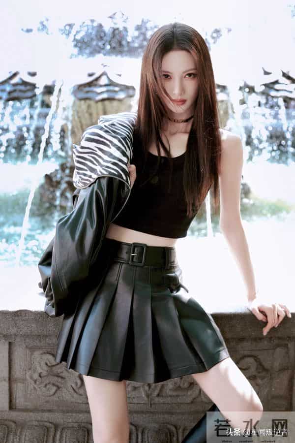 我的天，人间尤物金晨好A啊，吸睛酷感造型