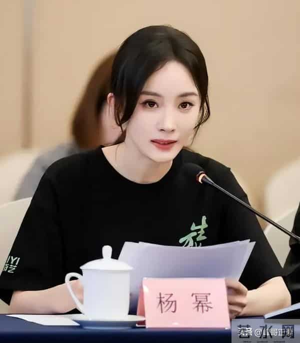 离婚7年，39岁杨幂高调宣布喜讯，成为了前夫“高攀不起”的存在