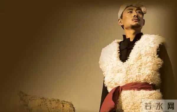 事实证明，"消失"9年的歌手阿宝，早就走上了一条"不归路"