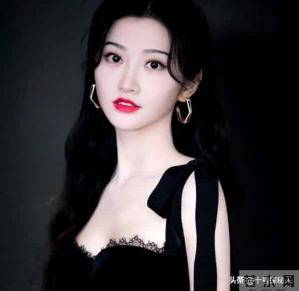 白百何也想不到，自己老公不要的前妻，竟在张继科手里大放光芒