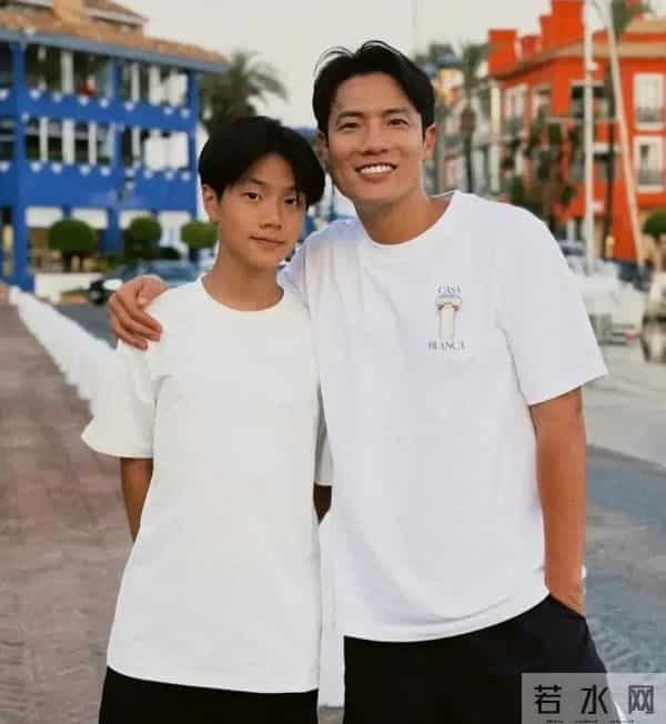 杨千嬅13岁儿子身高1米7 一年竟然长了10公分 长相和丁子高一模一样