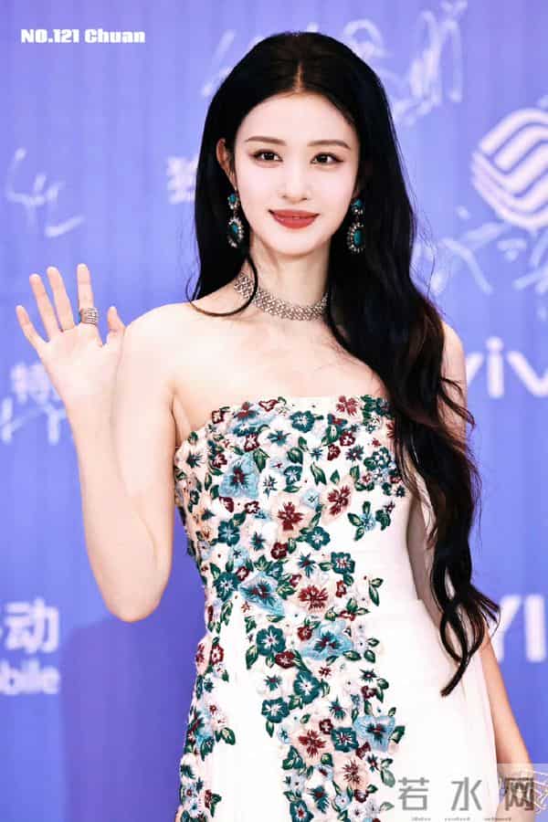 王楚然，咋拍的这么胖