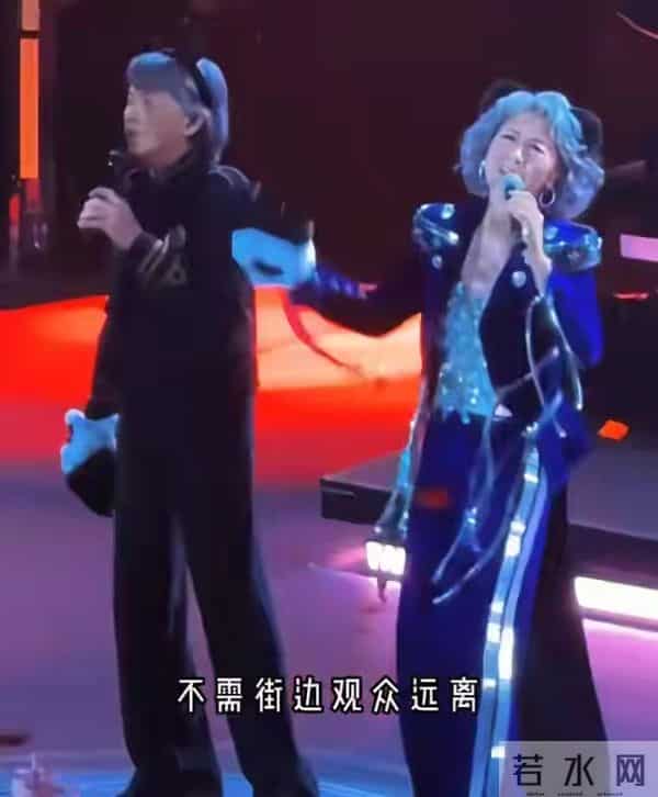 踹掉费翔，和林子祥结婚却分房睡的叶倩文，如今已走上了另一条路