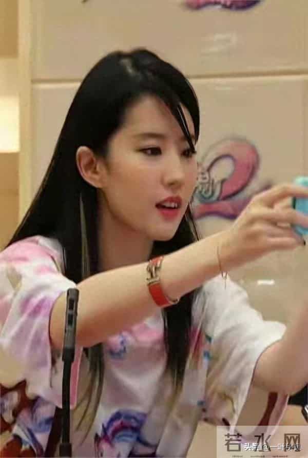 早期刘亦菲超短裤只仙不欲