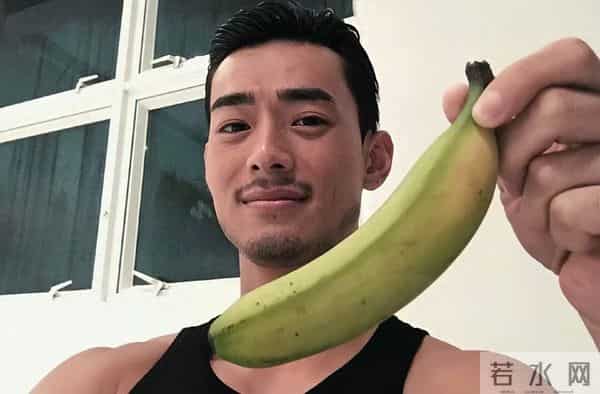 好惨！香港知名男星在街上无人认识，因拍限制级影片红极一时