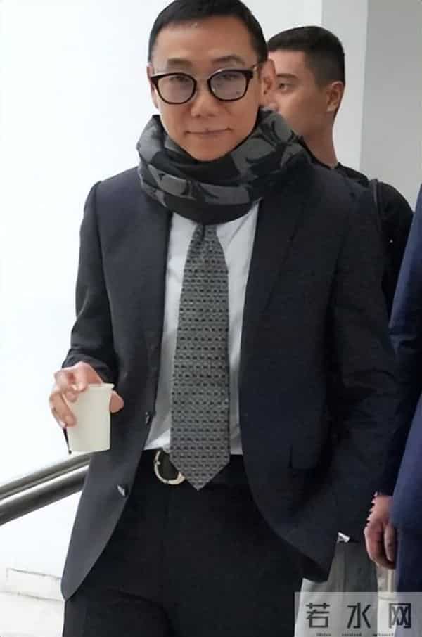 偷鸡不成蚀把米，本想"毁掉"张柏芝，不料自己先被扒了个底朝天