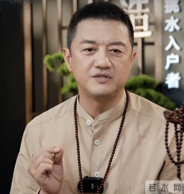 王菲肯定想不到，现男友谢霆锋现在竟和李亚鹏，走上了一样的路