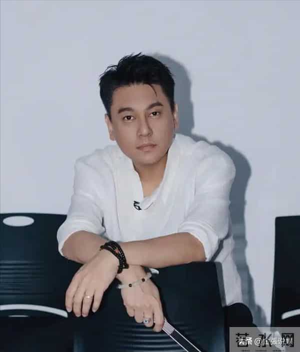 F4踢出局，老婆撕碎体面，"不合群"的朱孝天为自己的言行买了单