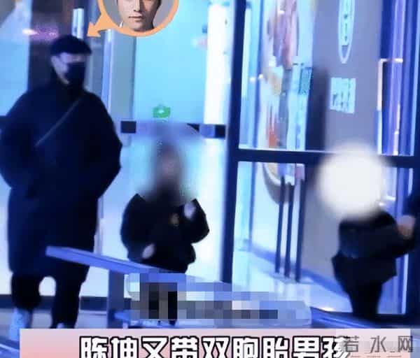 两天曝三瓜！索赔四千万，婚内出轨生子、双胞胎男孩，个个都离谱