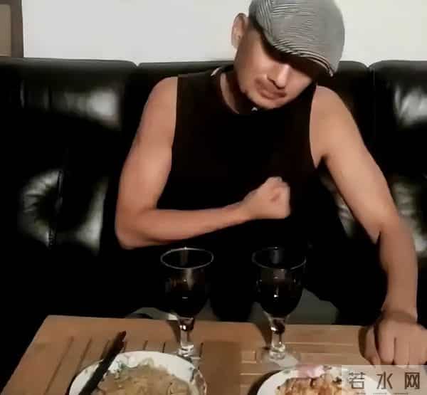 事实证明，"消失"9年的歌手阿宝，早就走上了一条"不归路"