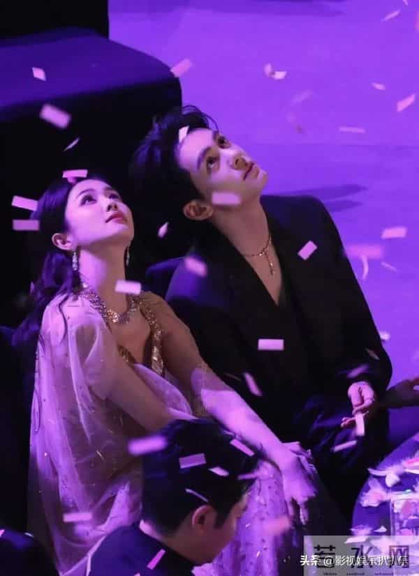 张凌赫偷瞄白鹿,尖叫女神花落杨幂。引起广大网友热议