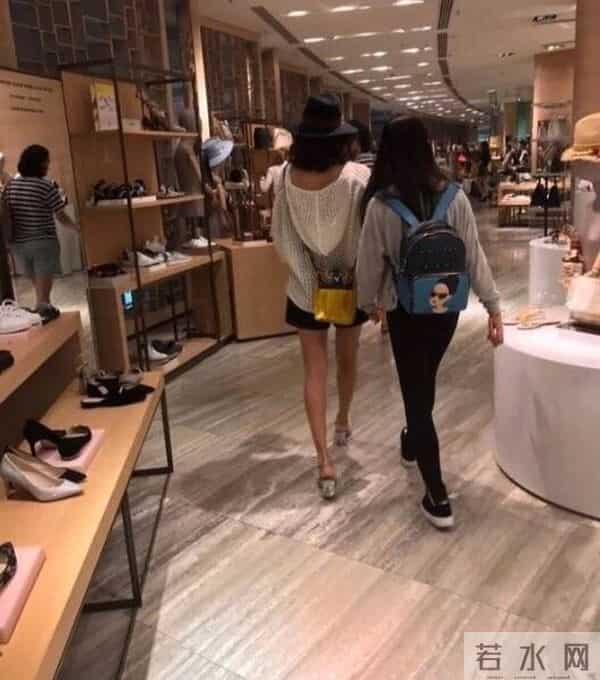 不是亲妈胜亲妈！章子怡小苹果