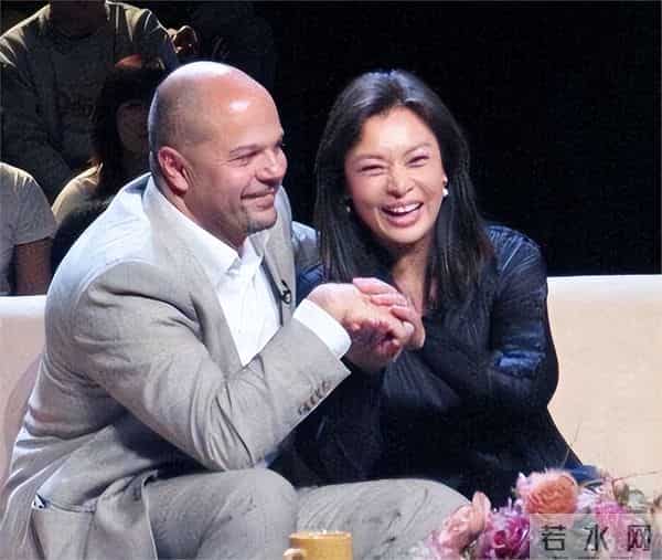 离开黄小茂后，她嫁给老外富豪，如今住瑞士豪宅，尽享天伦之乐