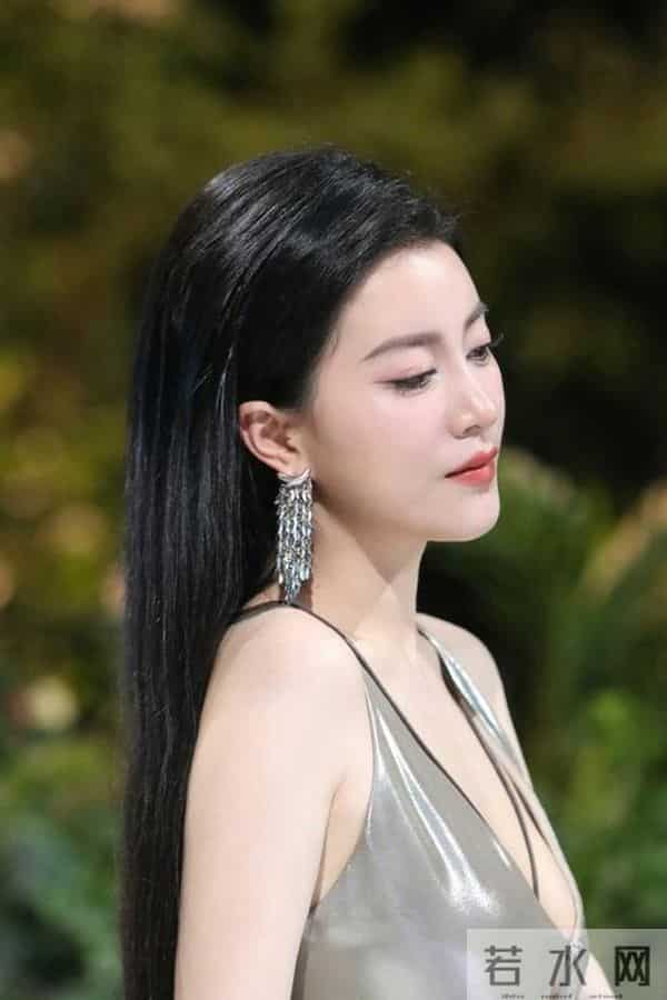 这一次，高调官宣新恋情的李嘉格，没给“绝情”的车澈留一丝体面