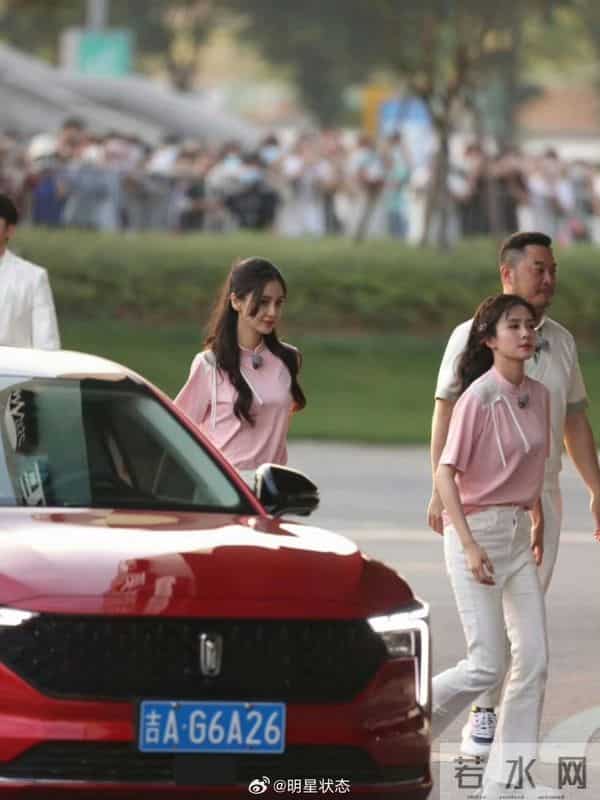 Angelababy生图真的好漂亮，唯独身材比例不太完美