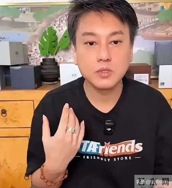 F4踢出局，老婆撕碎体面，"不合群"的朱孝天为自己的言行买了单