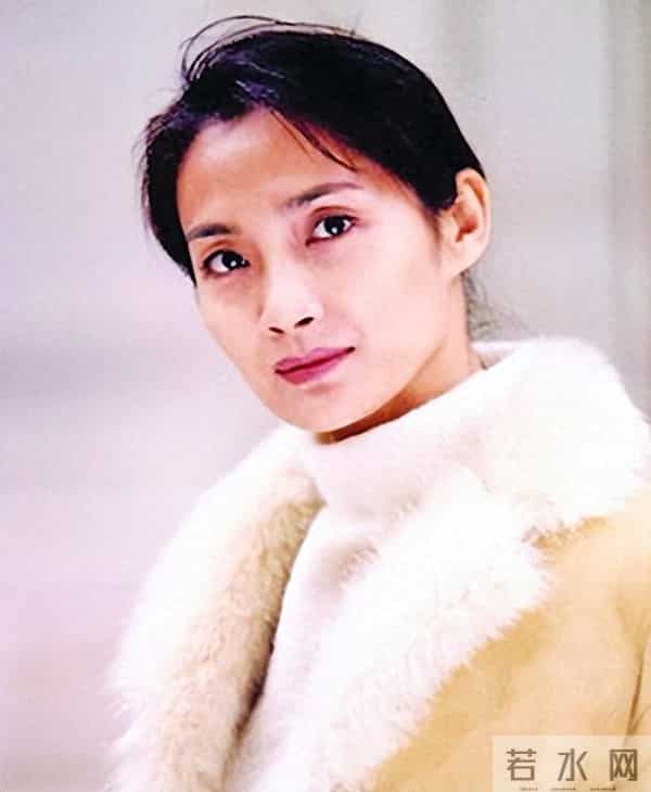 13年前，独自抗癌9年的李婷去世，尸骨未寒亲弟就想跟女儿争遗产