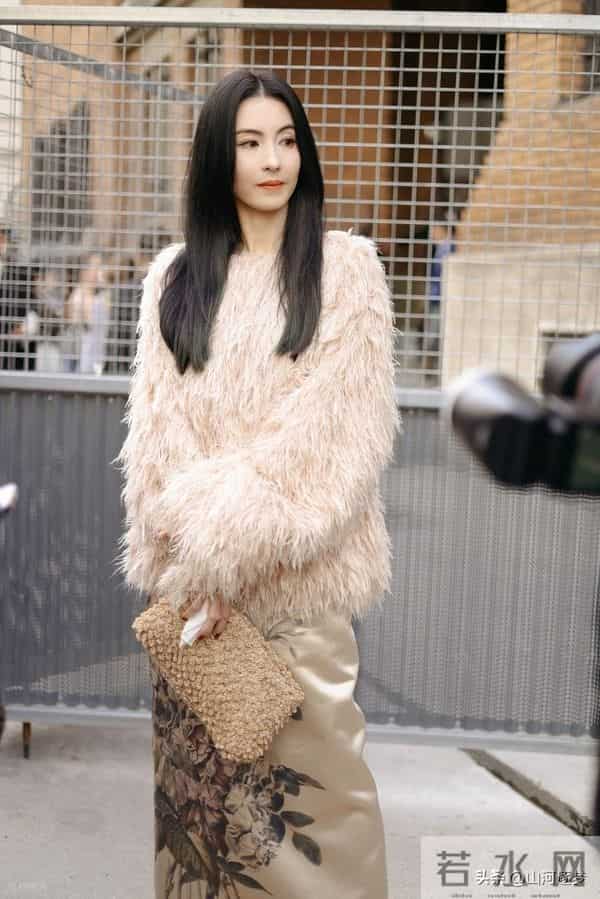 45岁张柏芝对峙前经纪人,4276万索赔背后,“谁是农夫谁是蛇”?