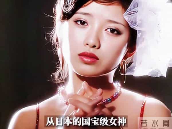 山口百惠42年低调现身，昔日巨星风采依旧