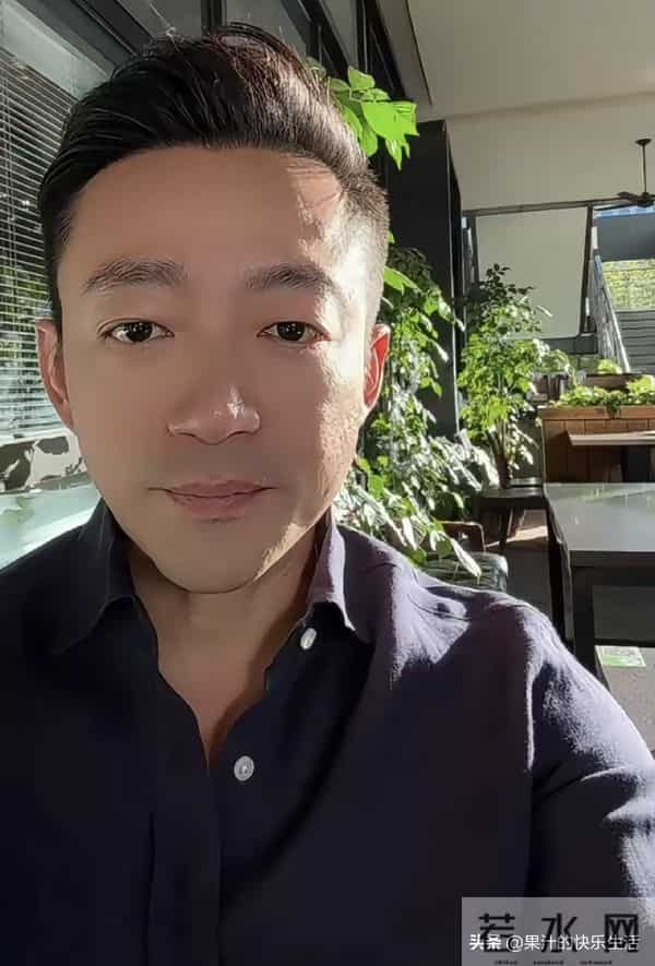 小菲回湾湾 带玥儿逛街吃松饼,玥儿小举动,透露她和筱梅真实关系