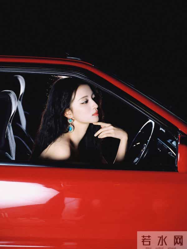 你们看王楚然这个回眸,太美了