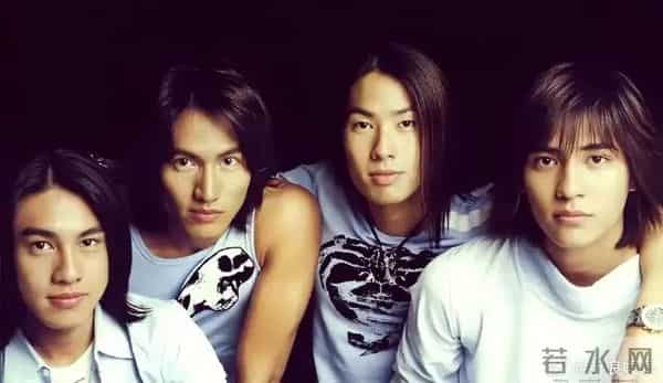 阿信回应代替朱孝天加入F4演唱会：不会放弃给大家呈现最完整的阵容；此前朱孝天被除名，妻子称其为合体一个月瘦30斤