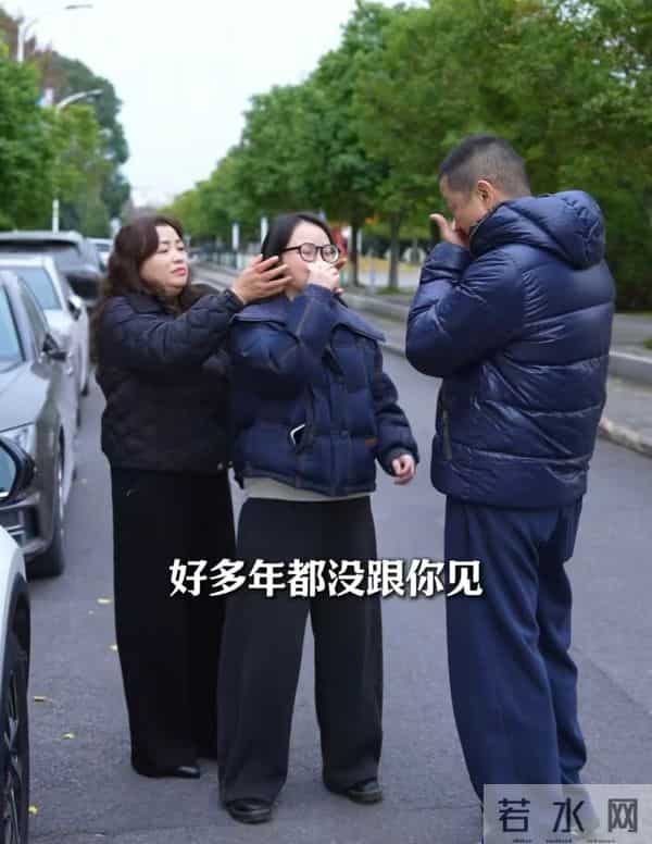 李亚鹏称自己是老丈人命，去成都看“第四个女儿”，评论区惹人泪