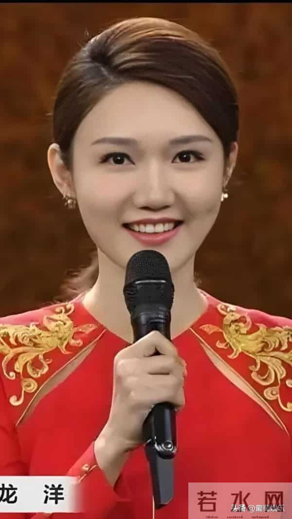 央视主持人 龙洋