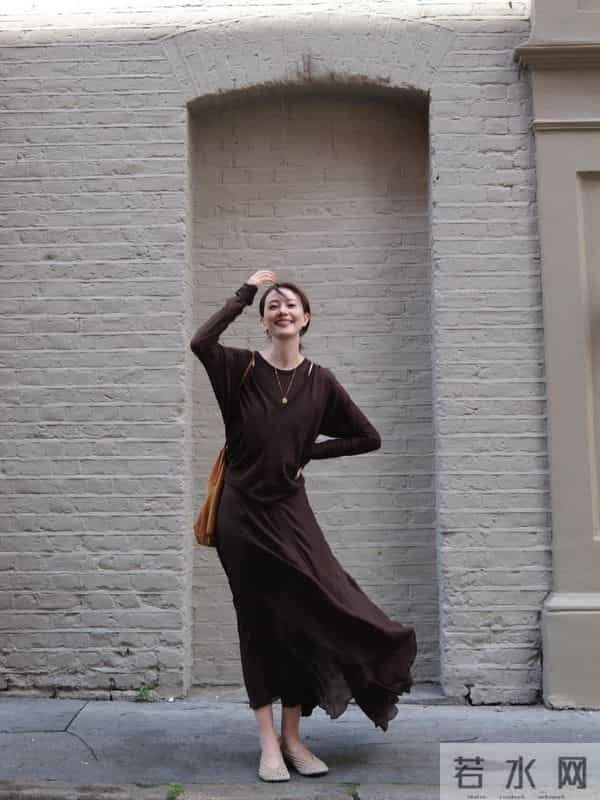 被高圆圆的穿搭惊艳了，衣穿简约，配色大气，46岁尽显优雅气质